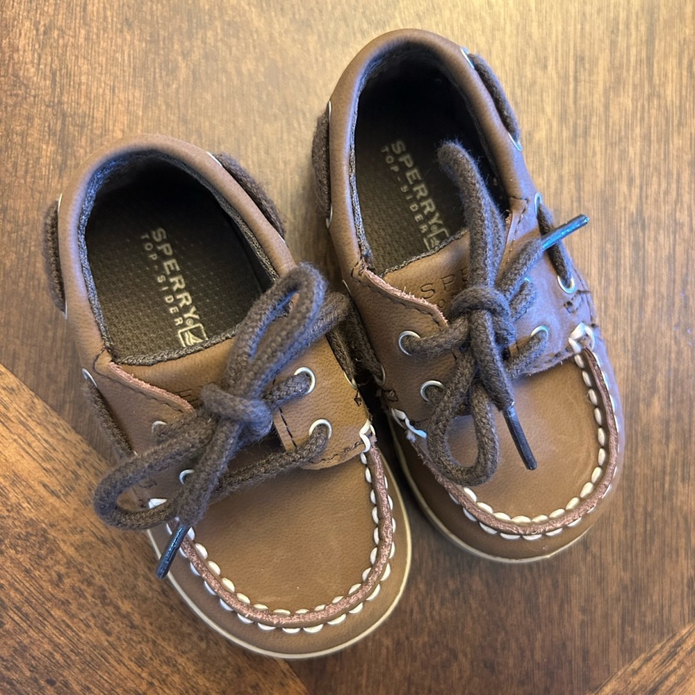 Infant brown Intrepid Sperry top-sider shoes